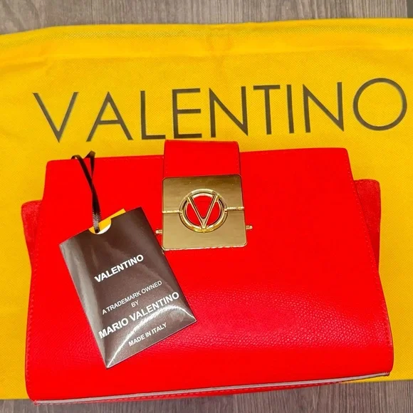 VALENTINO BY MARIO VALENTINO|PRICE FIRM💲
Red Kiki Leather Shoulder Bag-Pre-Loved - Picture 10 of 10